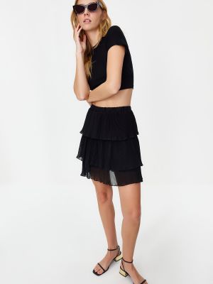 Πλισέ φούστα mini από σιφόν με βολάν Trendyol μαύρο