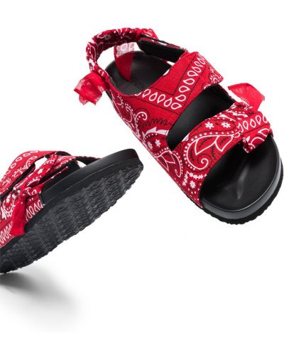 Sandales bez papēžiem ar apdruku Arizona Love sarkans