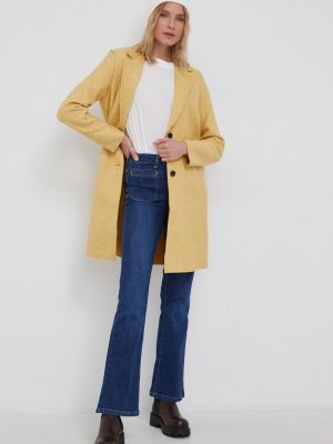 Палто с изолация Vero Moda жълто