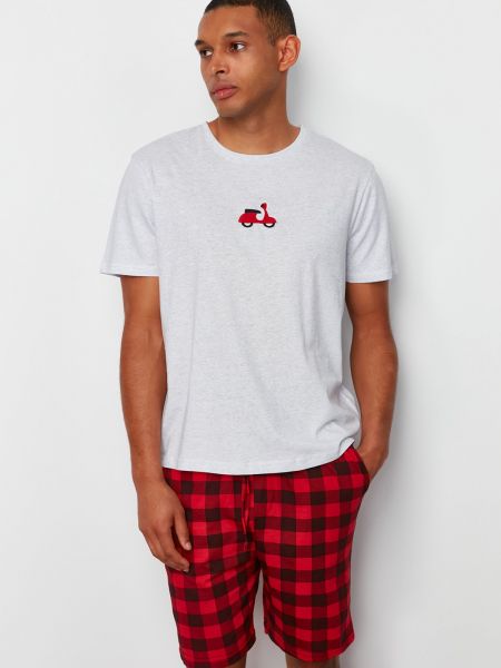 Kockované priliehavé pyžamo s výšivkou Trendyol červená