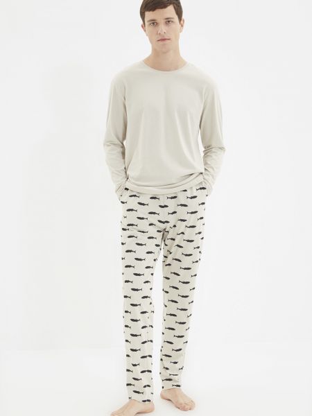 Pletené priliehavé pyžamo s potlačou Trendyol