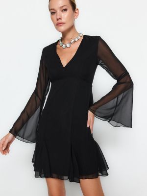 Вечерна рокля от шифон Trendyol черно