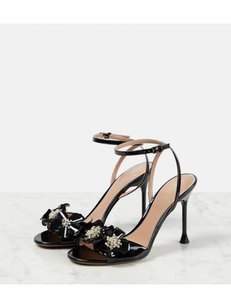 Lakované květinové kožené sandály Valentino Garavani černé