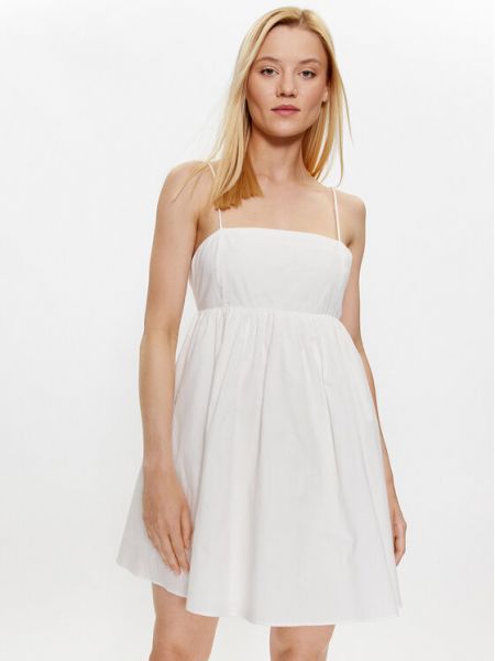 Белое платье Glamorous