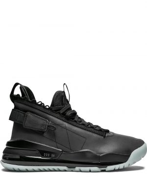 Sneakers Jordan Proto svart