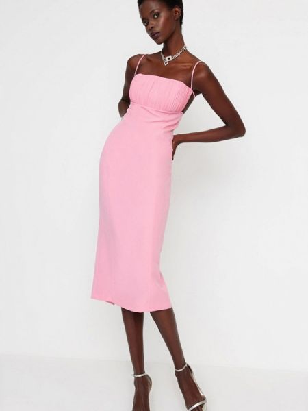 Платье-карандаш Trendyol розовое