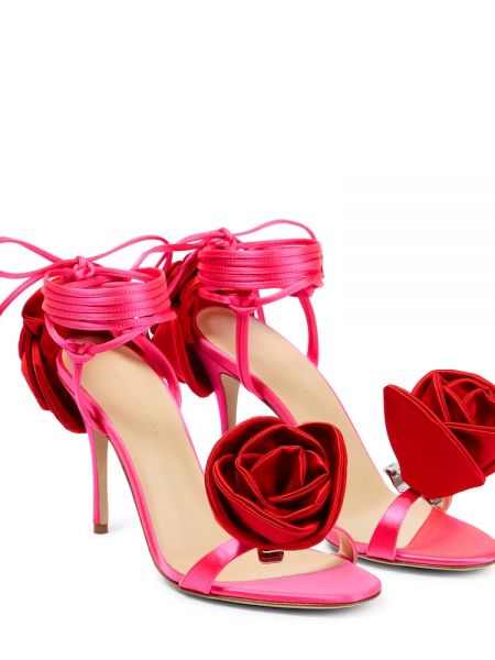 Satynowe sandały w kwiatki Magda Butrym różowe
