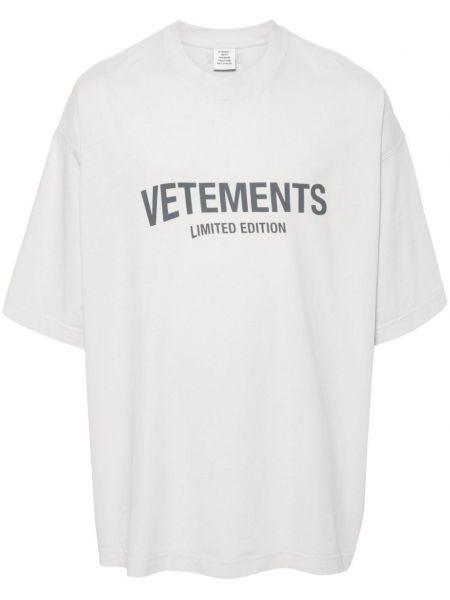 Памучна тениска с принт Vetements сиво