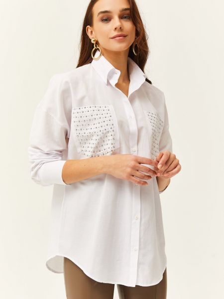 Oversize риза с джобове Olalook бяло