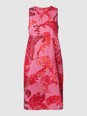 Różowa sukienka midi Emily Van Den Bergh