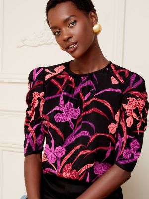 Блузка в цветочек с коротким рукавом с круглым вырезом Love & Roses черная