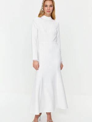 Pletené večerní šaty Trendyol bílé