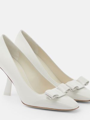 Кожени полуотворени обувки от лакирана кожа Ferragamo бяло