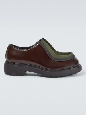 Zapatos derby de cuero Prada marrón