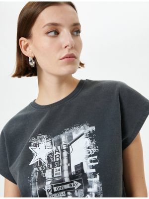 Bavlnené priliehavé tričko s potlačou Koton