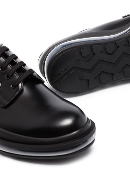 Zapatos derby Prada negro