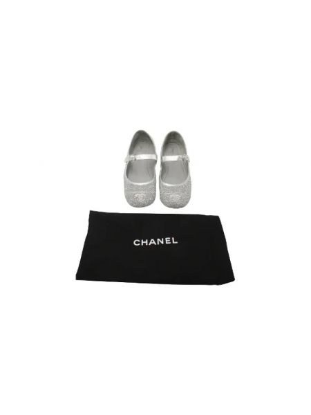 Calzado de cuero retro Chanel Vintage plateado