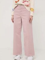Розовые женские джинсы