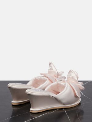 Izliektas platformas satīna sandales ar ziediem Acne Studios rozā