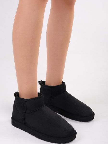 Semišové kotníkové boty bez podpatku Shoeberry černé