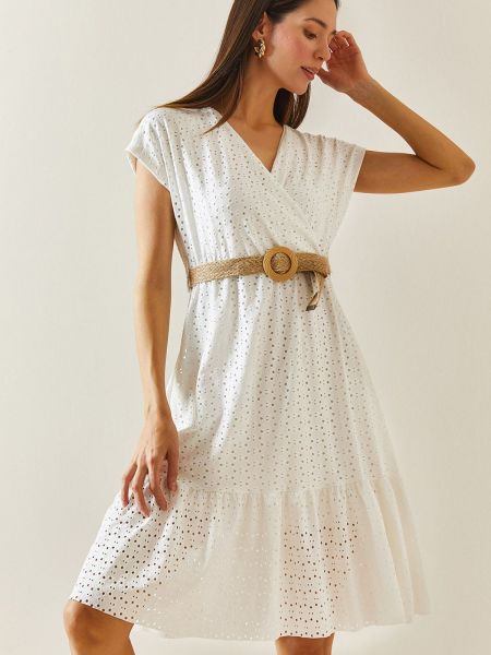 Φόρεμα με ζώνη Xhan λευκό