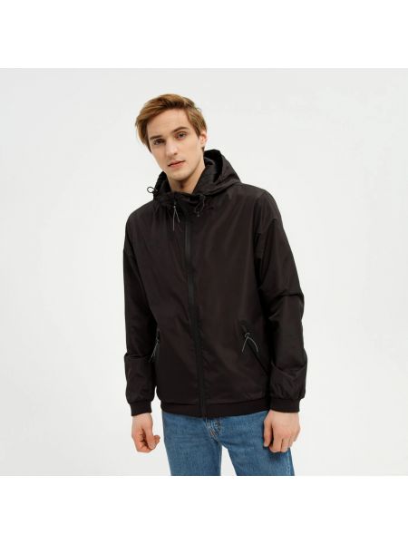 Легкая куртка Umbro черная