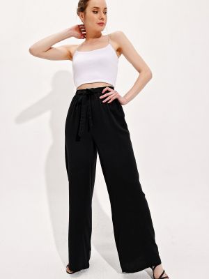 Relaxed fit hlače Trend Alaçatı Stili
