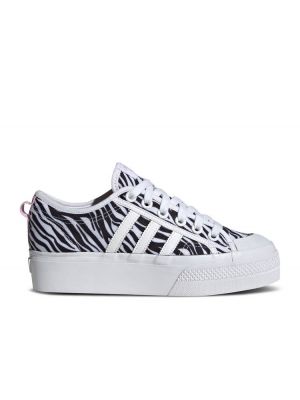 Кроссовки на платформе с принтом зебра Adidas белые