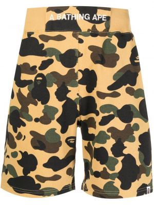 Kamuflere trykt shorts A Bathing Ape® brun