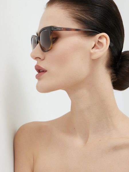 Слънчеви очила Vogue кафяво