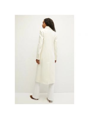 Abrigo de lana de cachemir con estampado de cachemira Veronica Beard blanco