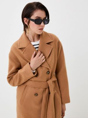 Пальто Belucci коричневое