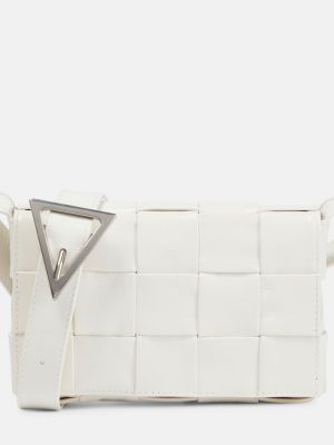 Kožna crossbody torbica Bottega Veneta bijela