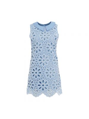 Haftowana sukienka mini bez rękawów w kwiatki Silvian Heach niebieska