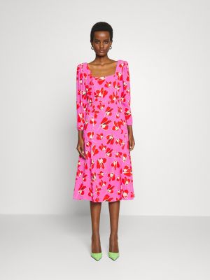 Розовое платье Diane Von Furstenberg
