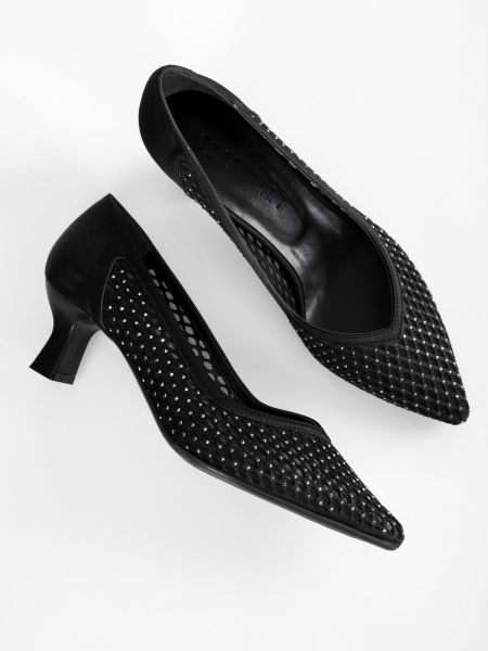 Сатенени ниски обувки с ток Shoeberry черно
