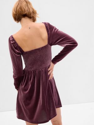 Velurové šaty Gap fialové