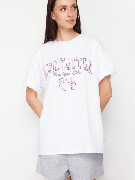 Oversize плетена тениска с принт Trendyol бяло