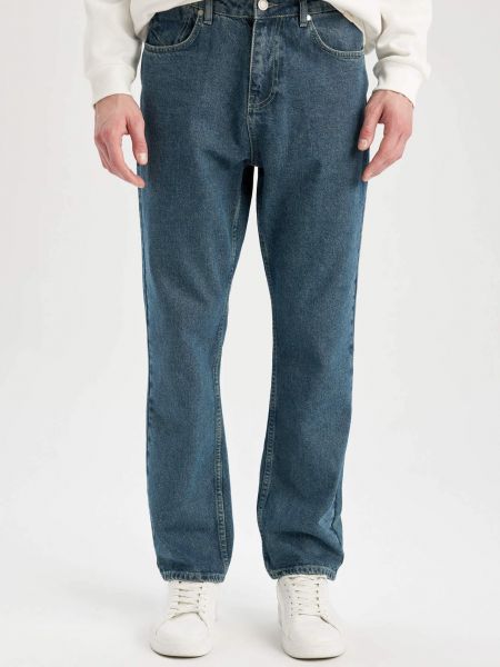Priliehavé džínsy s rovným strihom Defacto