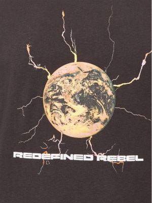 Priliehavé tričko Redefined Rebel sivá