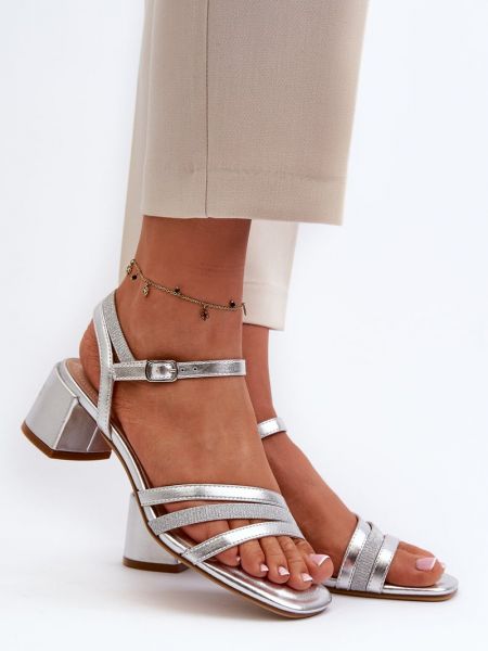 Kožené sandály na podpatku na nízkém podpatku Kesi stříbrné