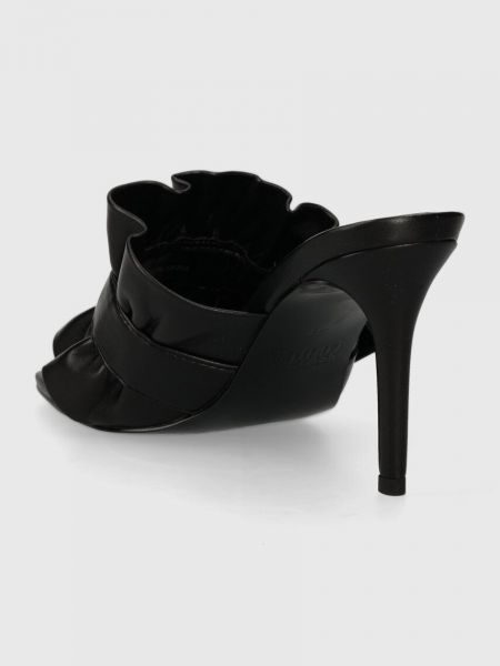 Pantofle na podpatku Versace Jeans Couture černé