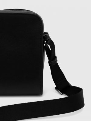 Bőr crossbody táska Calvin Klein fekete