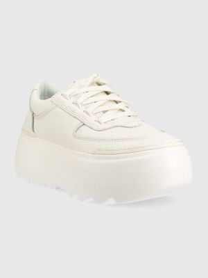 Sneakersy skórzane koronkowe Ugg białe