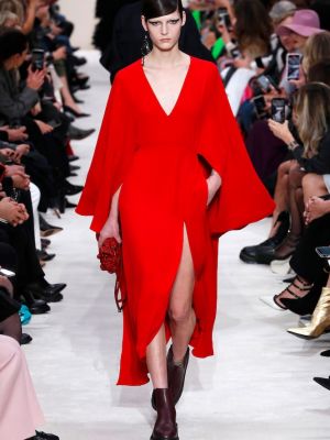 Копринена миди рокля Valentino червено