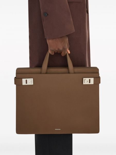 Iš natūralios odos nešiojamo kompiuterio krepšys su sagtimis Ferragamo ruda