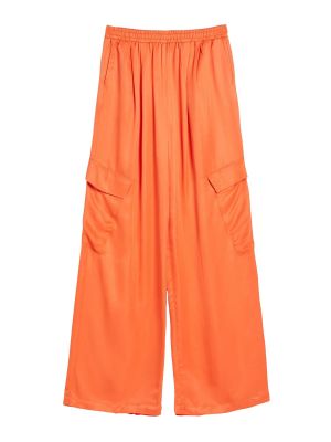 Pantaloni din satin din viscoză cu croială lejeră Bershka - portocaliu