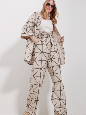 Lininis kostiumas Trend Alaçatı Stili žalia