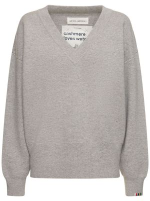 Kašmírový sveter s výstrihom do v Extreme Cashmere sivá