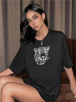 Oversized tričko s potlačou s leopardím vzorom K&h Twenty-one čierna